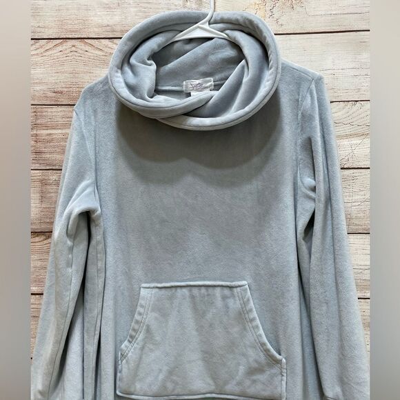 SOFTIES PLUSH LOUNGER IN GRAY‎ - Picture 2 of 7